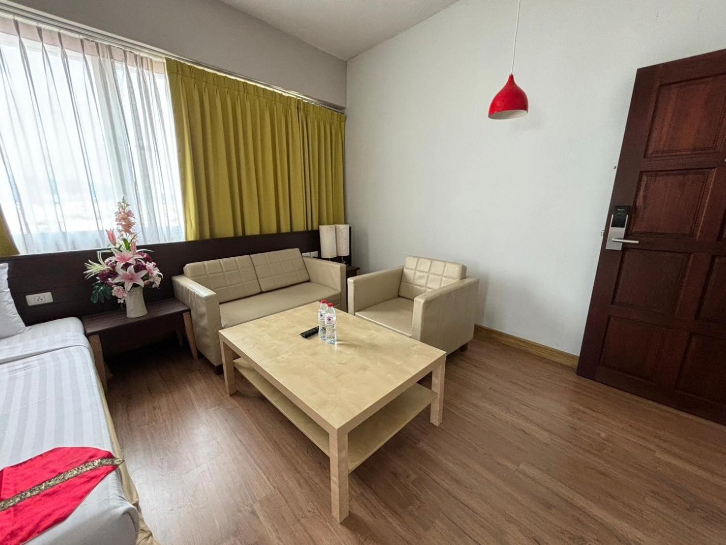 Aloha Hatyai Hotel Хат Яй Екстериор снимка