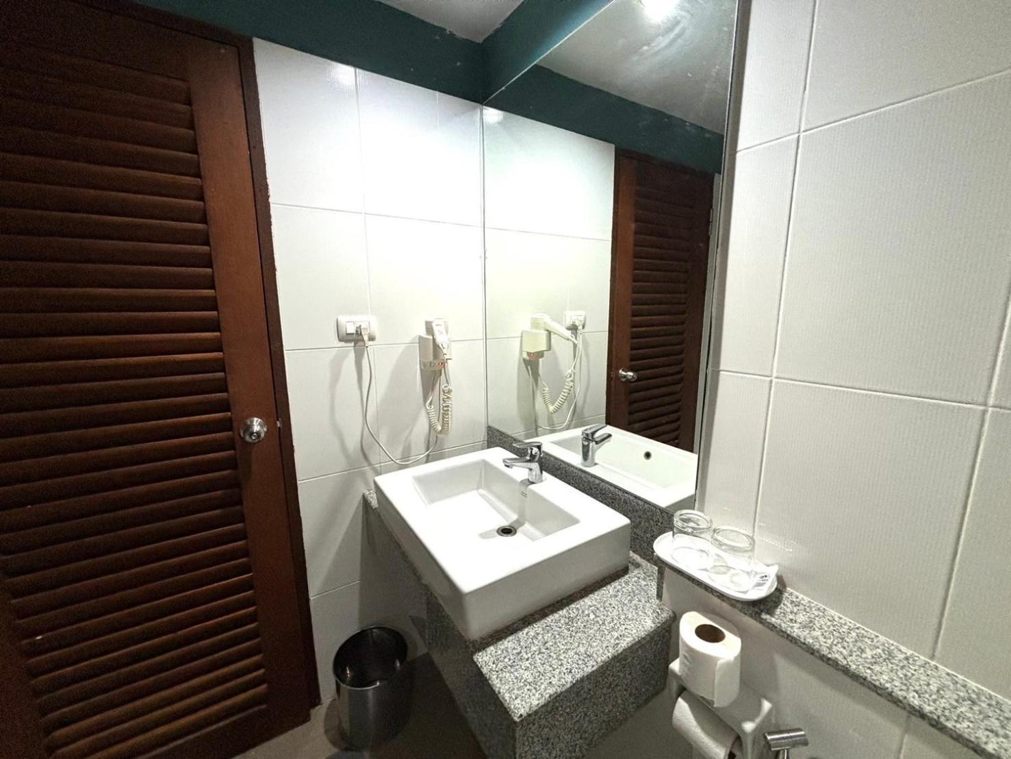 Aloha Hatyai Hotel Хат Яй Екстериор снимка